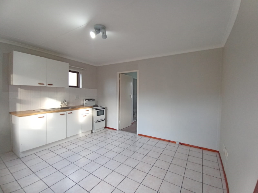 To Let 1 Bedroom Property for Rent in Oakglen Western Cape